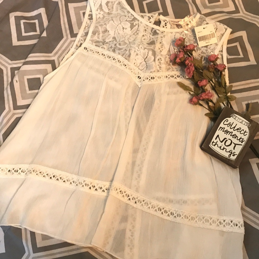 Beautiful lacy white top